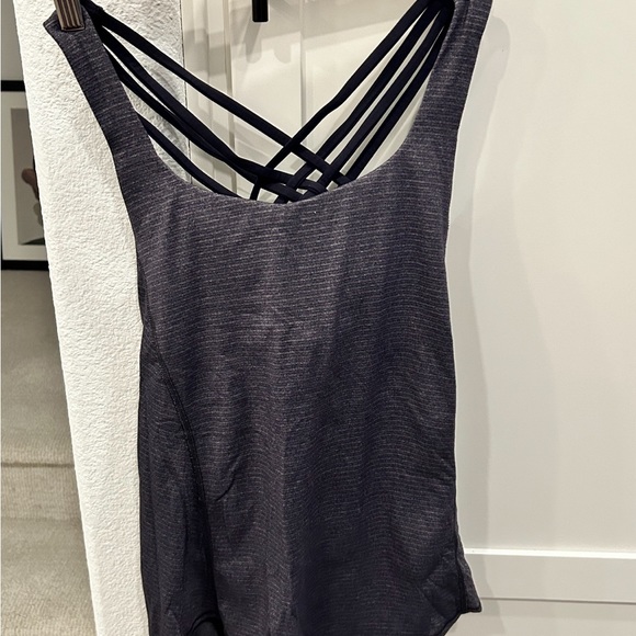Lululemon Women's Size 4 Wild Tank Strappy Heathered Gray Draped Back | GUC - Picture 4 of 5